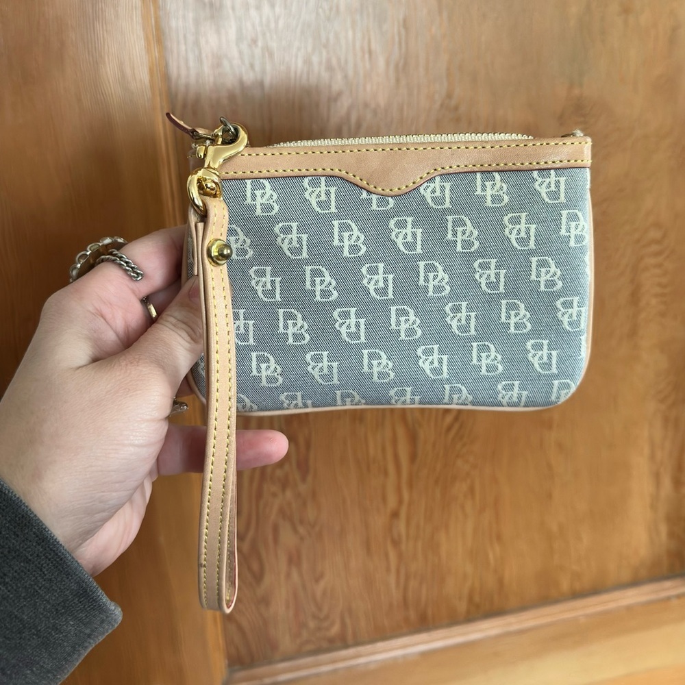 dooney & bourke VTG vintage canvas logo wristlet and ID card holder